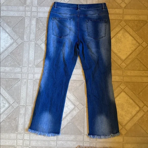 Venus Cropped jeans size 12 - Picture 6 of 10